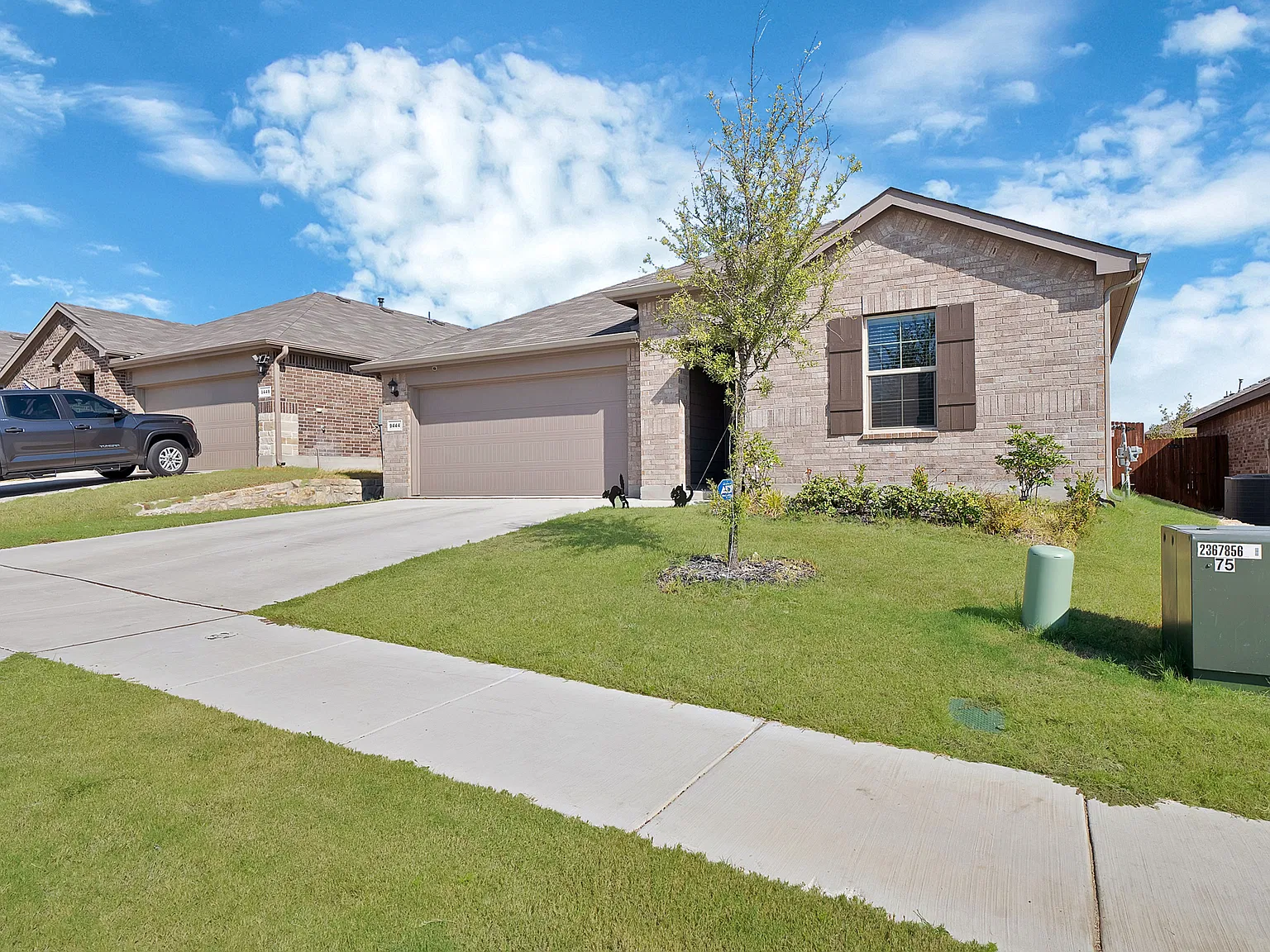 5 bed, 2120 sqft, $3,000 — Photo 3