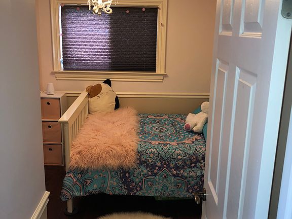 3rd image of 22730 Playview St