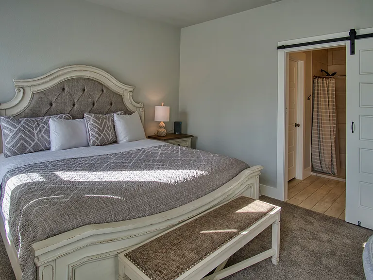 1247 Greenhill Dr — Photo 5