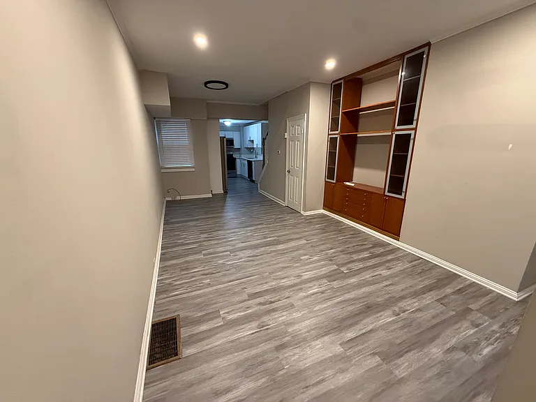 1525 William St — Photo 11