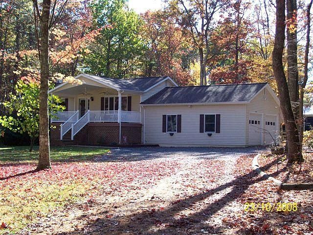 1st image of 225 Bobby Ln