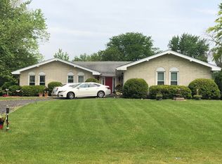 3004 E Hickory Ln, Crete, IL 60417