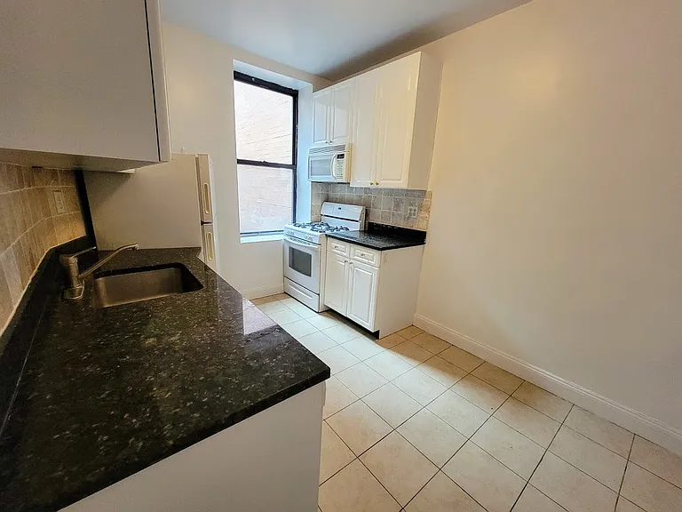 175 Lexington Ave #5S — Photo 6
