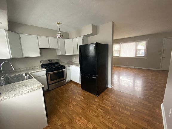 2nd image of 1227 Chelton Dr