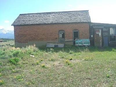 1st image of 706 W 2nd St