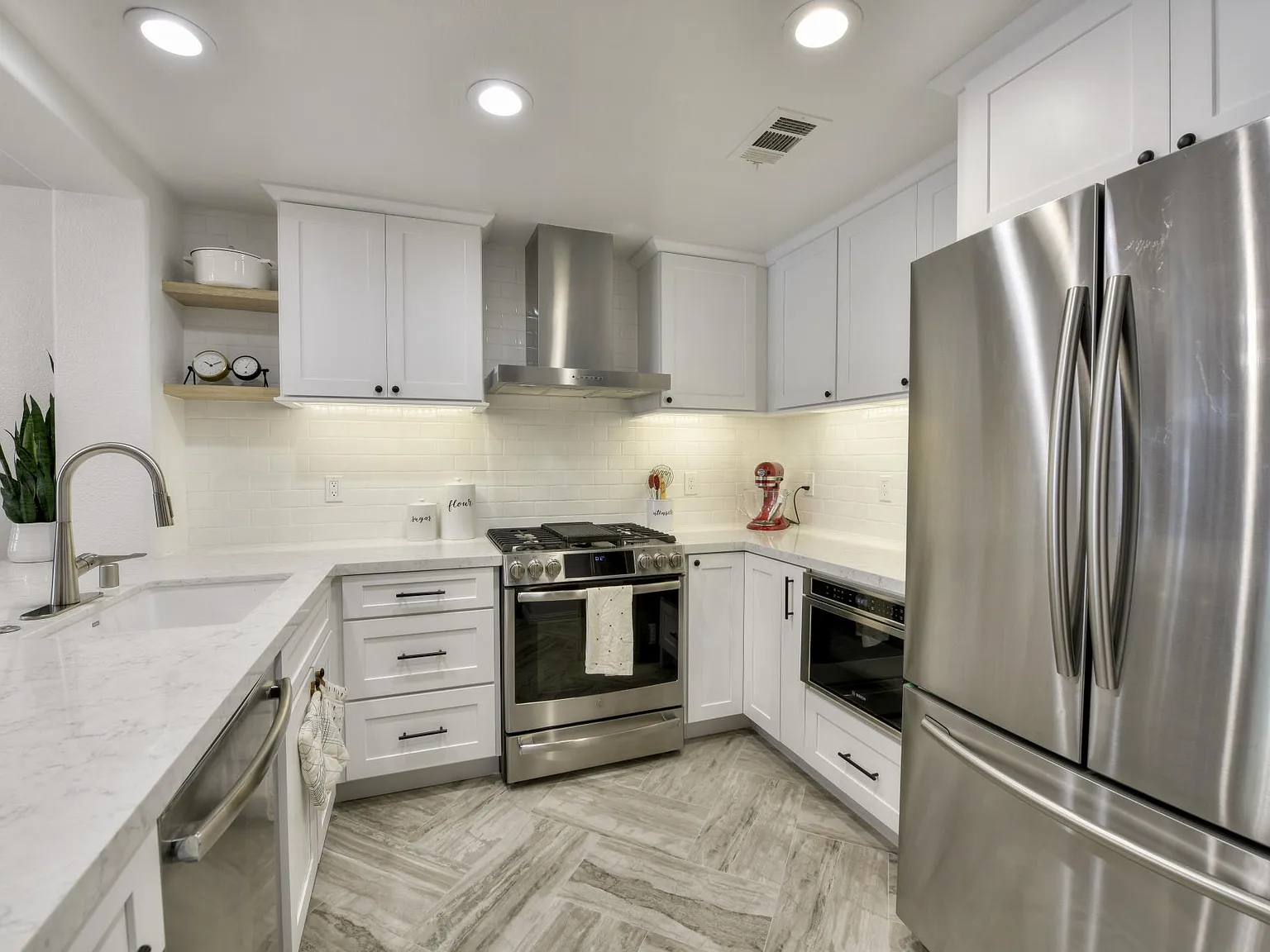 2200 Gellert Blvd — Photo 3