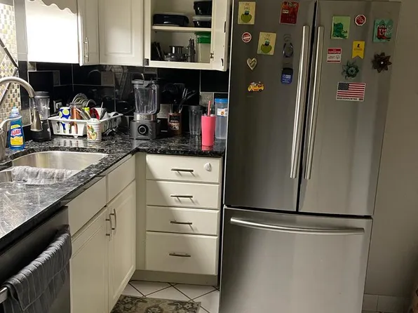 2423 Ogden Ave APT 7, Downers Grove, IL 60515