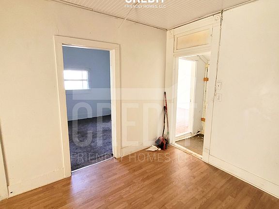 4th image of 1419 E North St