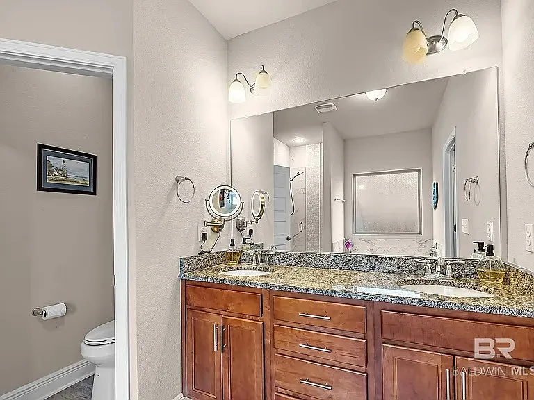 335 Thornhill Cir — Photo 19