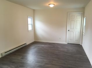 10 McGuirk Dr, Glen Burnie, MD 21060