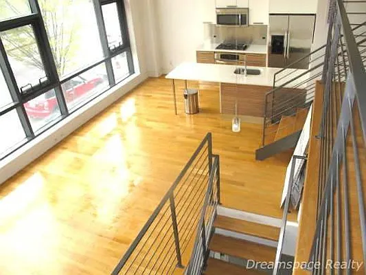 Rented by Dream Space Realty | media 72