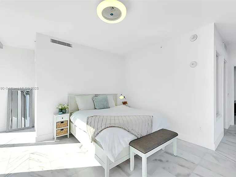 700 NE 24th St #2603 — Photo 10