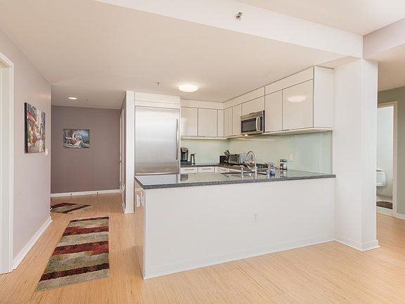 5th image of 338 Spear St Unit 27A