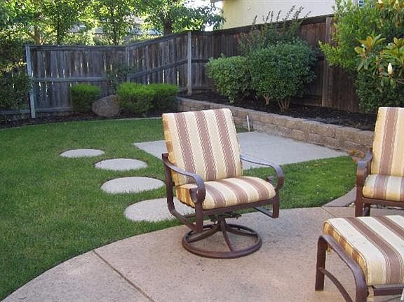 4th image of 8005 Belhaven Way
