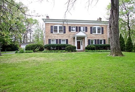 1st image of 1800 S Ln
