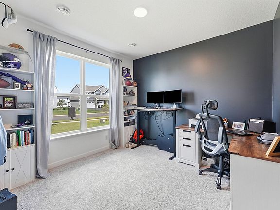 4th image of 11493 82nd St NE