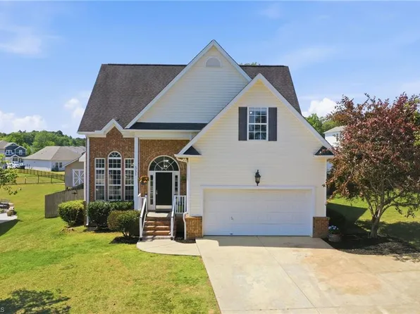 511 Winesap Dr, Graham, NC 27253