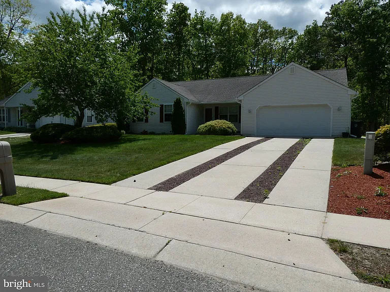13 Birch Ave — Photo 13