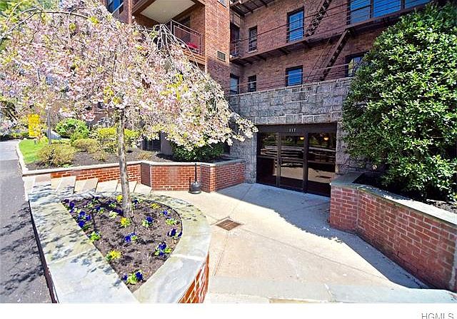 1st image of 117 S Highland Ave APT 6F