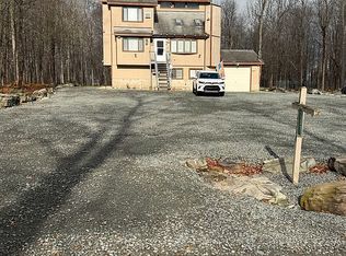 4248 Chestnut Hill Dr, Lake Ariel, PA