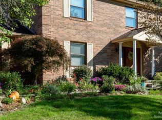 3535 Fox Hunt Dr, Ann Arbor, MI