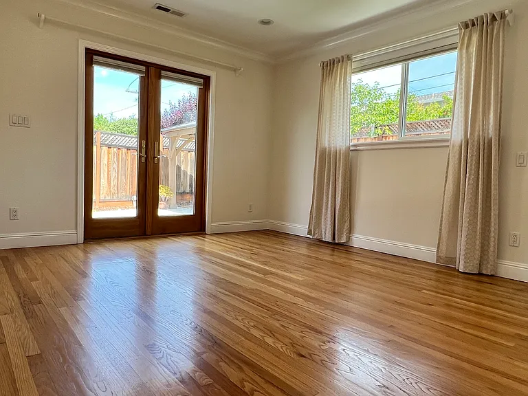 5072 Hawley Ct — Photo 12