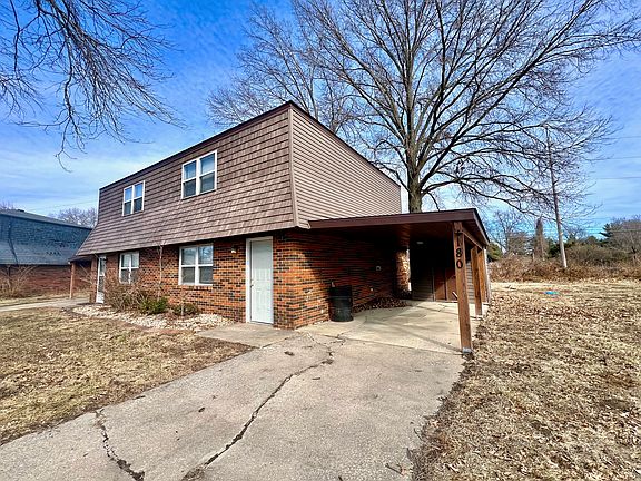 2nd image of 180 Liberty Dr #180