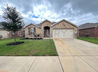 1450 Acmite Ave, Crossroads, TX 76227