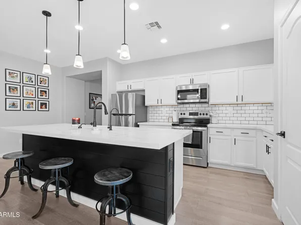 18264 N HOSKIN Drive, Maricopa, AZ 85138