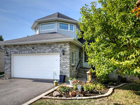 605 Fernmoor Dr, Kingston, ON K7M 8K5