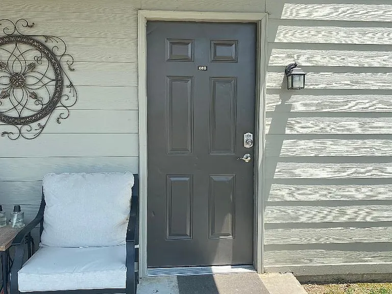 Front Porch Downstairs Unit