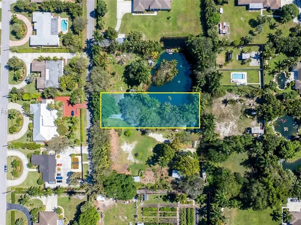 NE 154th St #870, Miami, FL 33162