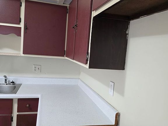 5th image of 8453 Shirlane St
