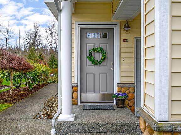 3rd image of 1855 Trossachs Blvd SE Unit 1604