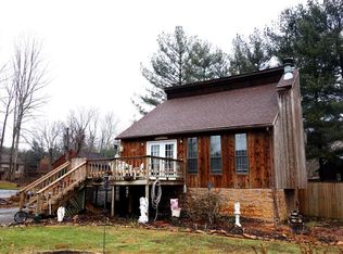 2001 Michael Dr, Johnson City, TN 37604