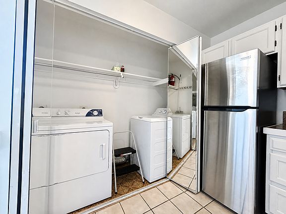 4th image of 1031 Portland Pl APT 7