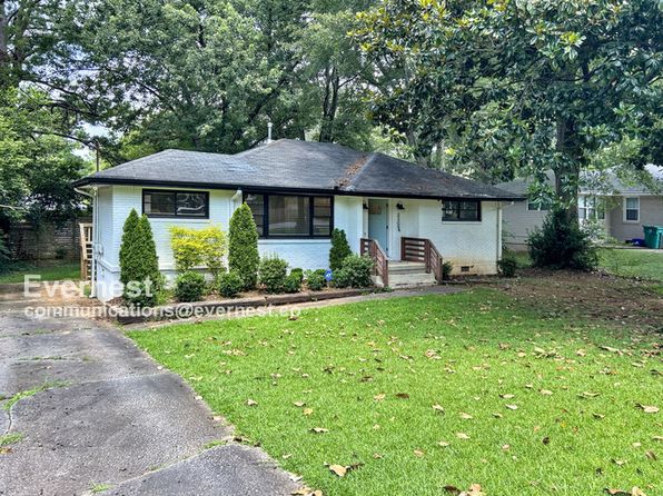 3309 Concord Cir SE