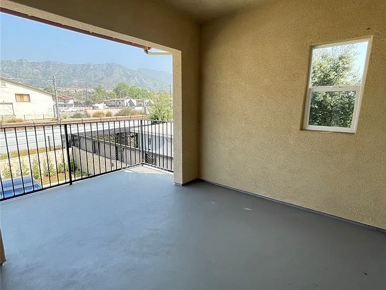 820 N Soldano Ave — Photo 9