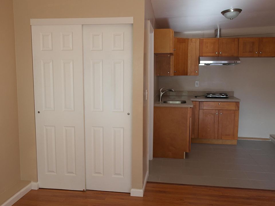 2nd image of 1366A 48th Ave