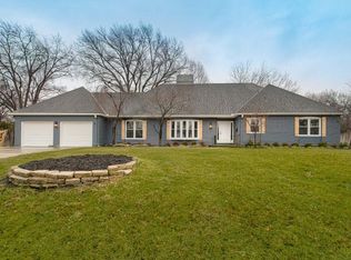 10041 El Monte Ln, Overland Park, KS 66207