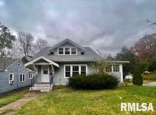 933 45th St, Rock Island, IL
