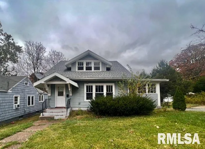933 45th St photo 1