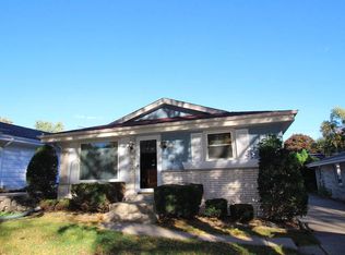 2022 N 114th St, Wauwatosa, WI 53226