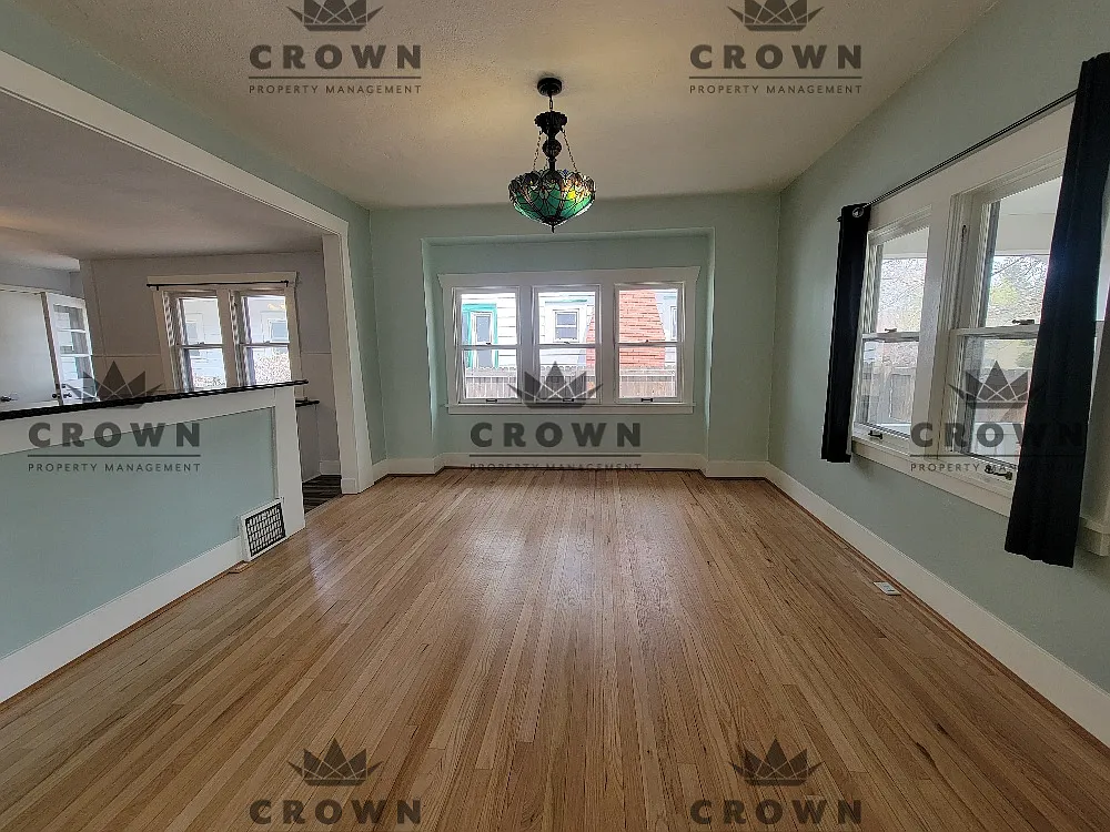 4 bed, 1.5 bath, 1824 sqft, $2,075 — Photo 4