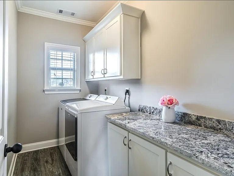 173 Littleton Way — Photo 17