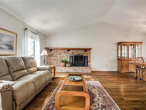 5th image of 1705 Acorn Dr