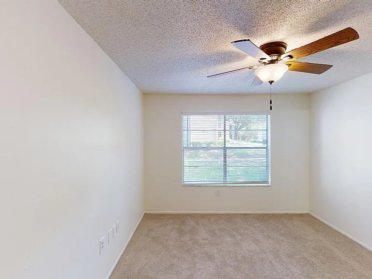 Lakewood Place — Photo 43