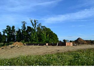 85 Hawthorne Ln, New Milford, CT 06776