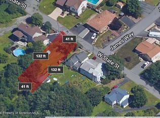 W State St, Archbald, PA 18403