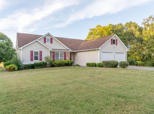 194 Field View Dr NE, Calhoun, GA 30701